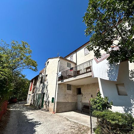 La Quiete Tra Le Montagne Apartman Apiro Kültér fotó